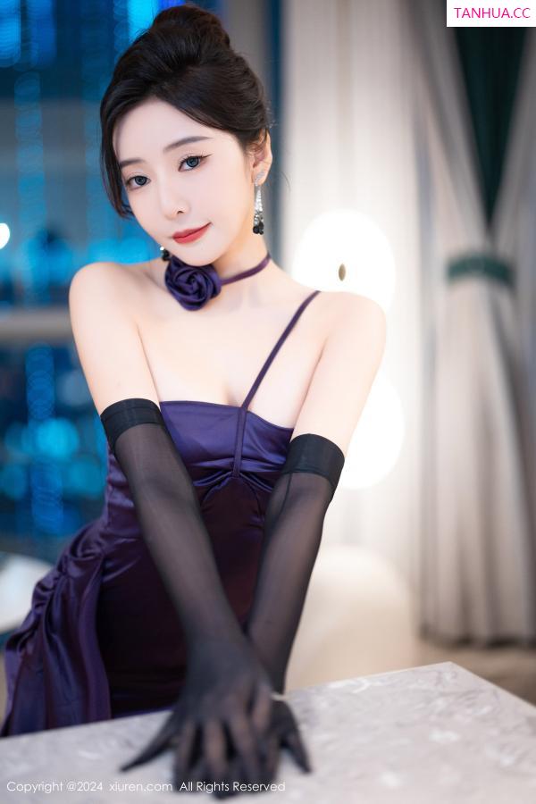 王馨瑶  [XiuRen]高清写真图 2024.06.13 No.8698 王馨瑶yanni 丝袜美腿第45张图片